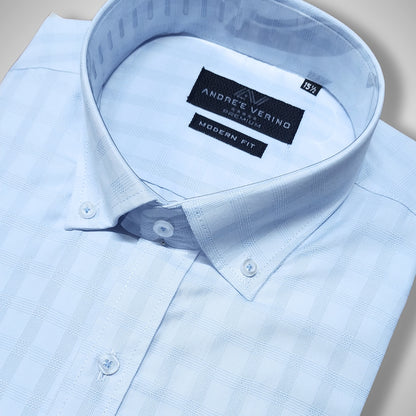 CAMISA ANDRE'E VERINO PREMIUM - BOTON EN EL CUELLO CASUAL CUADROS CELESTES Y AZULES