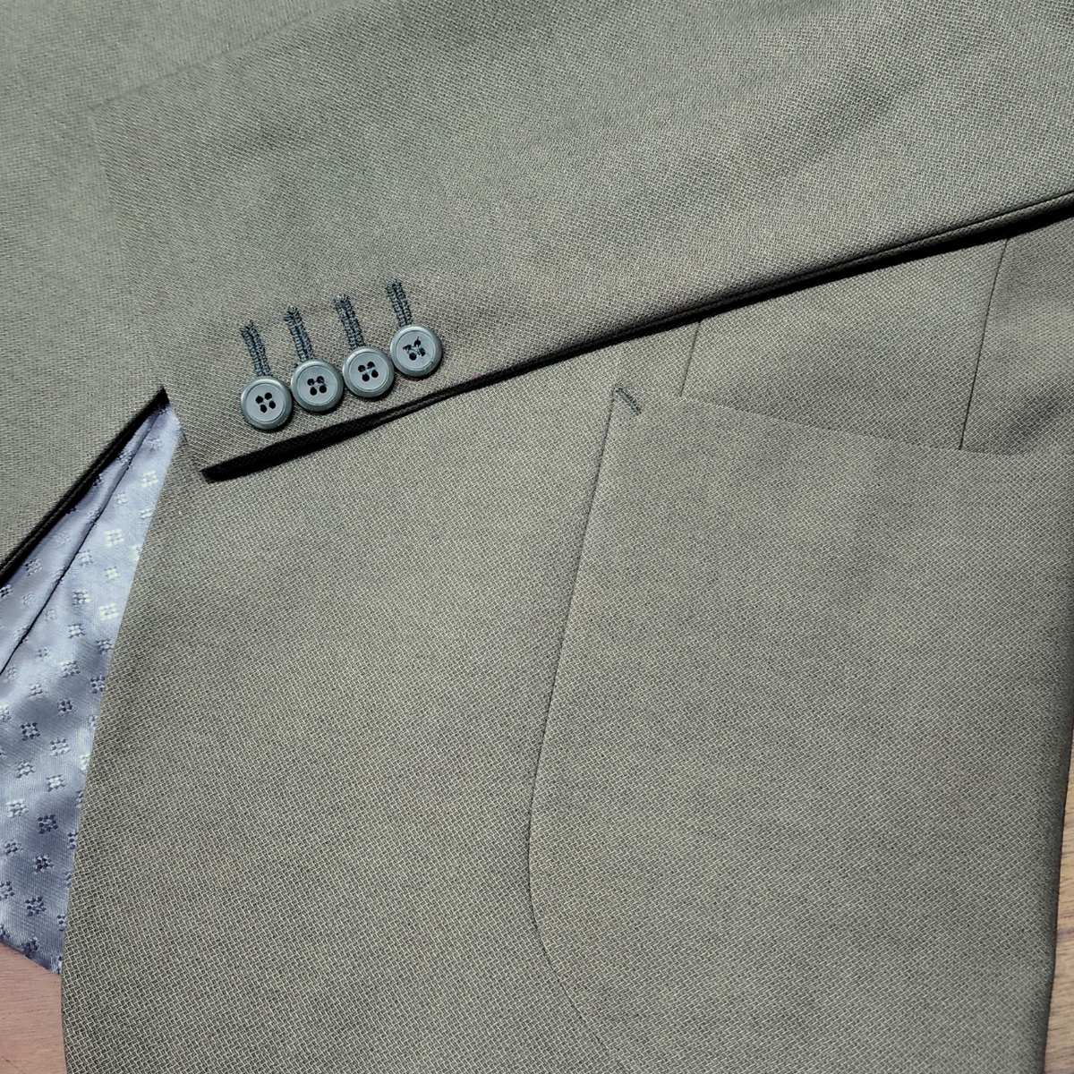 BLAZER LANILLA STRETCH BOLSILLO PARCHE COLOR VERDE HOJA