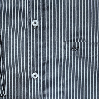 CAMISA ANDRE'E VERINO PREMIUM - BOTON EN EL CUELLO CASUAL LABRADO A RAYAS BLANCAS Y FONDO CELESTE